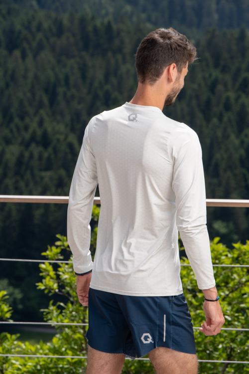 LANGARMSHIRT IN LOCKERER PASSFORM